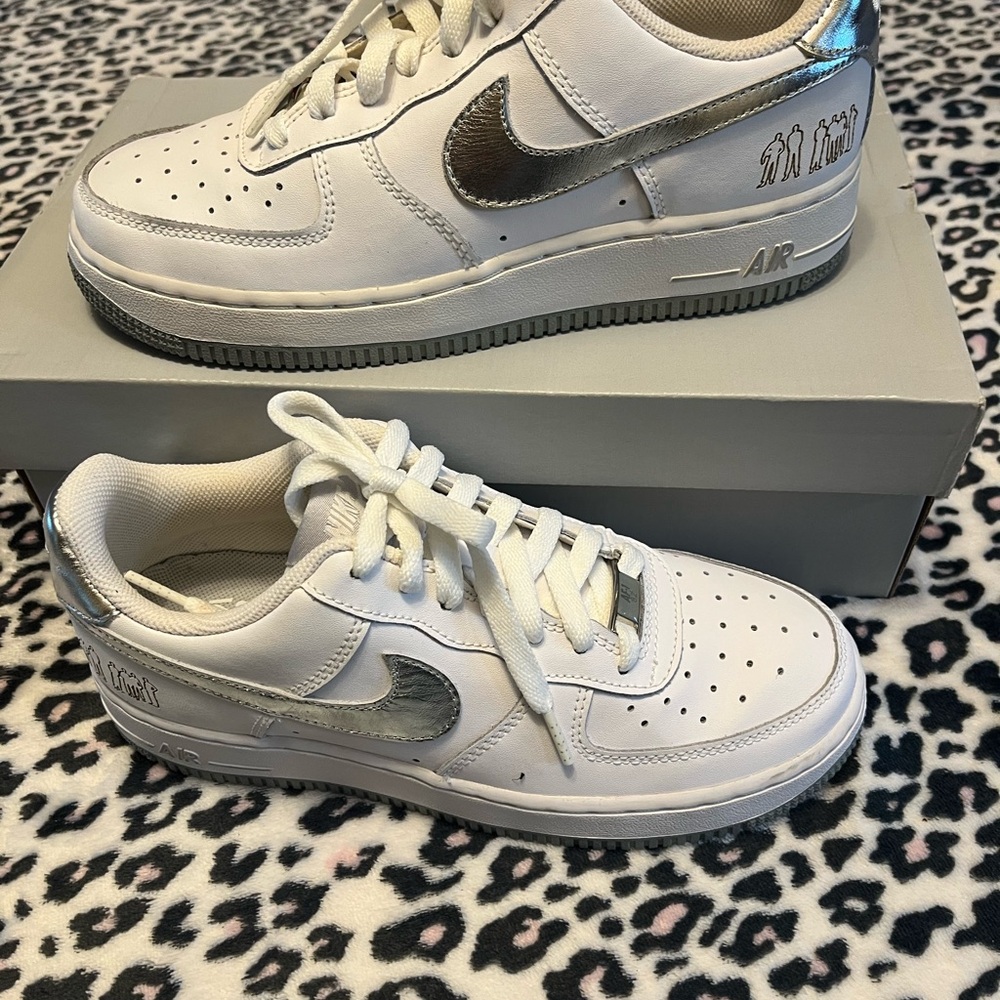 Nike Air Force XXV White and Silver Sneakers - Picture 3 of 6